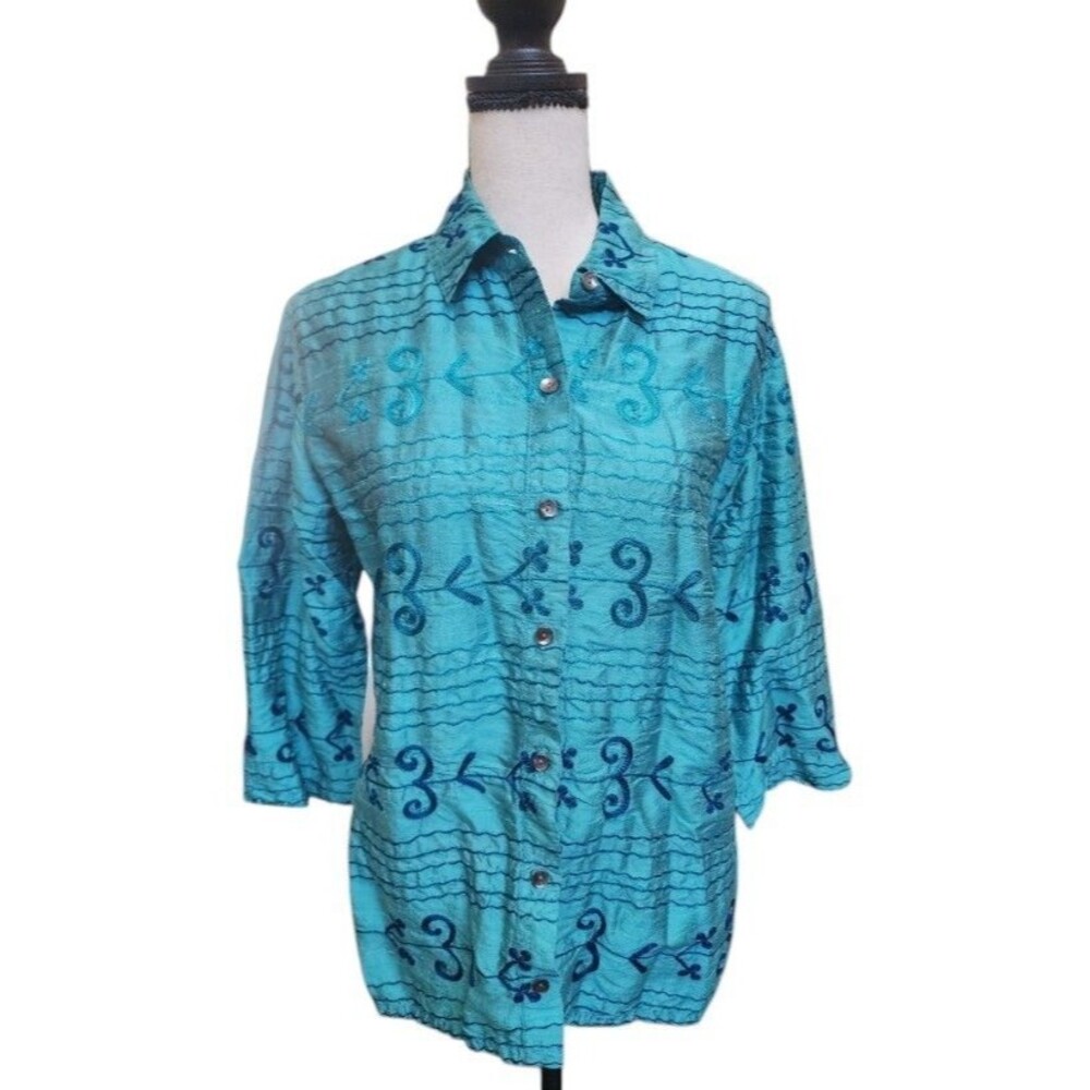 Chico's Silk Embroidered Top Size Small Boho Button Front 3/4 Length Sleeve Blue